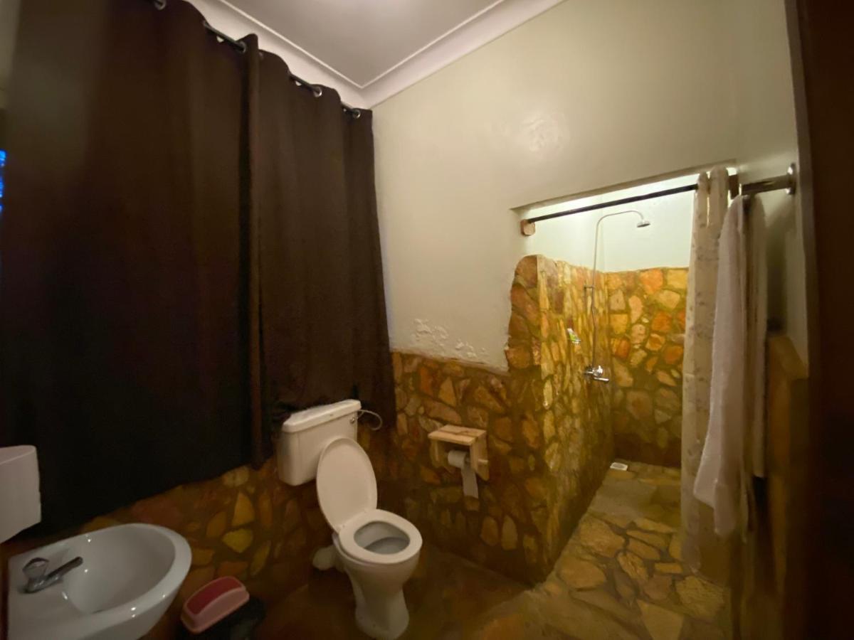 Afro Smile Hotel & Guest House - Jinja Exterior photo