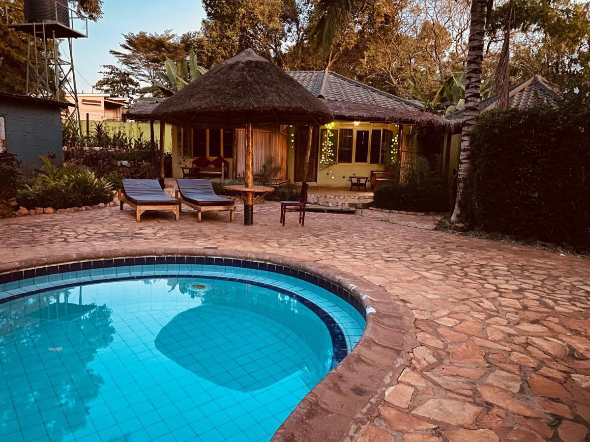 Afro Smile Hotel & Guest House - Jinja Exterior photo