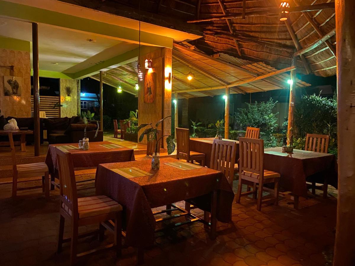 Afro Smile Hotel & Guest House - Jinja Exterior photo