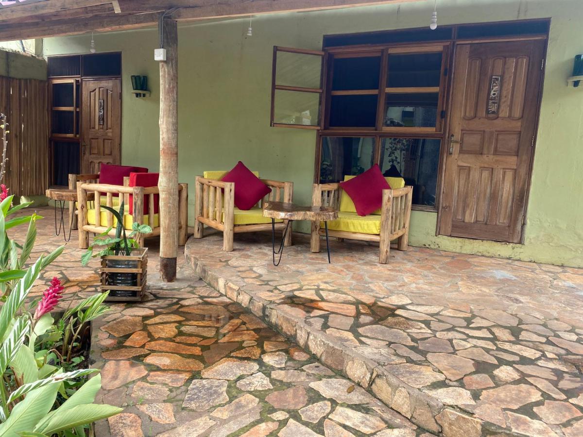 Afro Smile Hotel & Guest House - Jinja Exterior photo